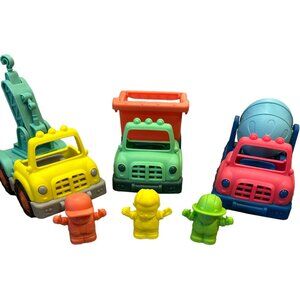 Battat Wonder Wheels Set of 3 Toy Trucks with Action Figures